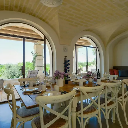 Trulli Borgo With Sauna In Valle D'itria * 오스투니