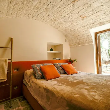 펜션 Trulli Borgo With Sauna In Valle D'itria *